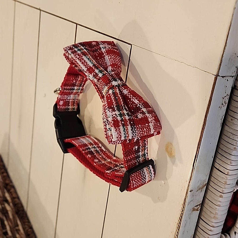 NWOT plaid dog collar and bow
